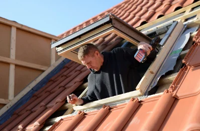 Pose de fenêtres de toit Velux à Brecé